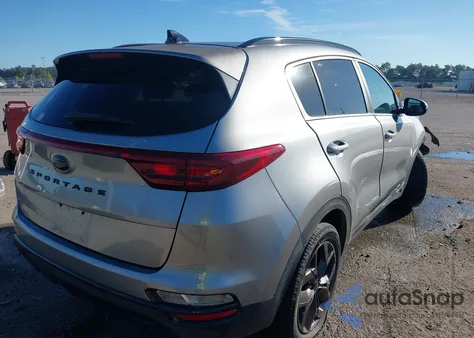 2021 Kia Sportage S z USA, uszkodzony, nr VIN KNDP63AC4M7854154
